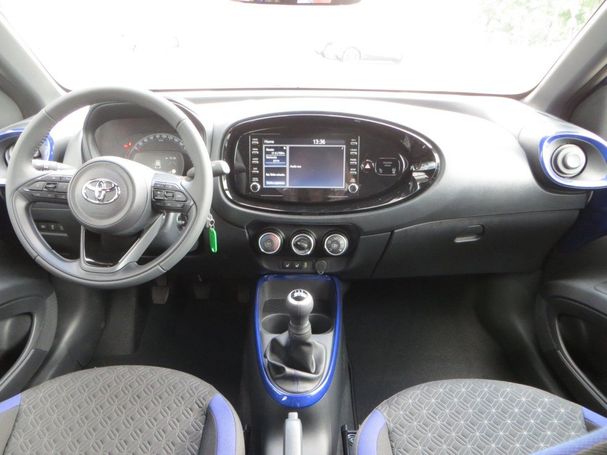 Toyota Aygo X 1.0 53 kW image number 14