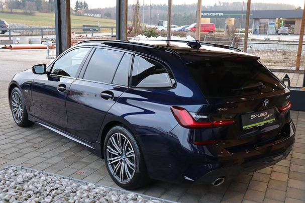 BMW 330 Touring M Sport xDrive 185 kW image number 2