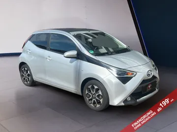 Car image 2