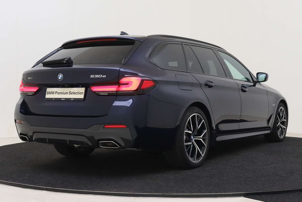 BMW 530 Touring xDrive 215 kW image number 3