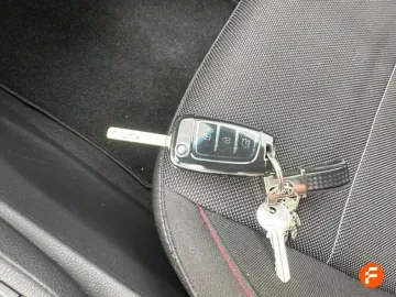 Car image 27