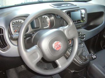 Car image 12