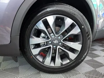 Car image 27