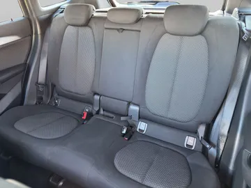 Car image 29
