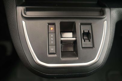 Car image 35