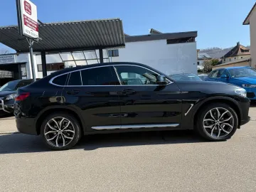 Car image 34