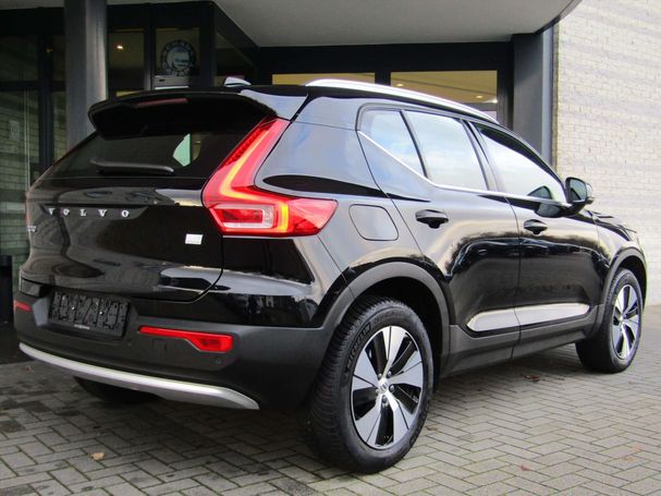 Volvo XC40 T4 Plus Bright 155 kW image number 2