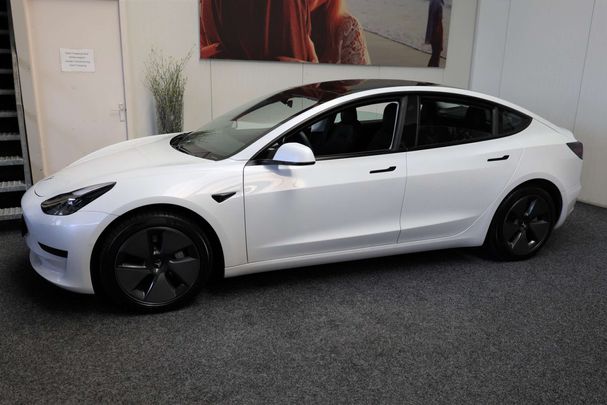 Tesla Model 3 239 kW image number 2