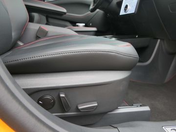 Car image 30