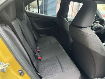 Car image 12