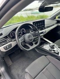 Car image 37