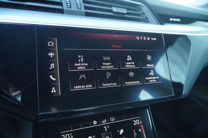 Car image 37