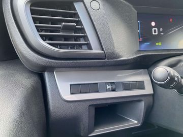 Car image 36