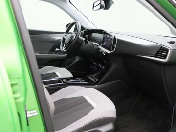 Car image 36