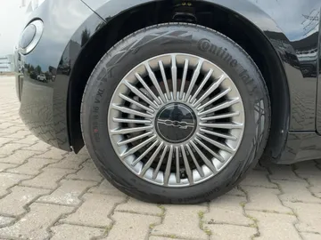 Car image 23