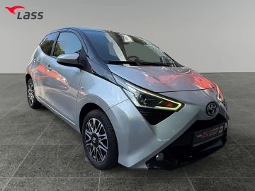 Car image 3
