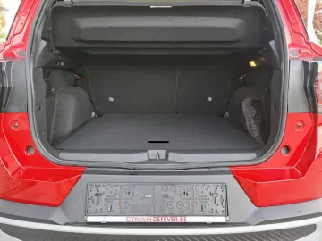 Car image 27