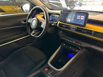 Car image 14