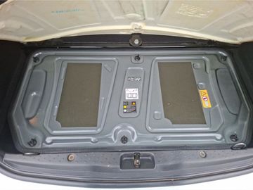 Car image 28