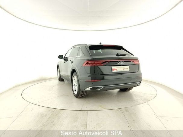 Audi Q8 55 TFSI quattro Tiptronic 250 kW image number 3