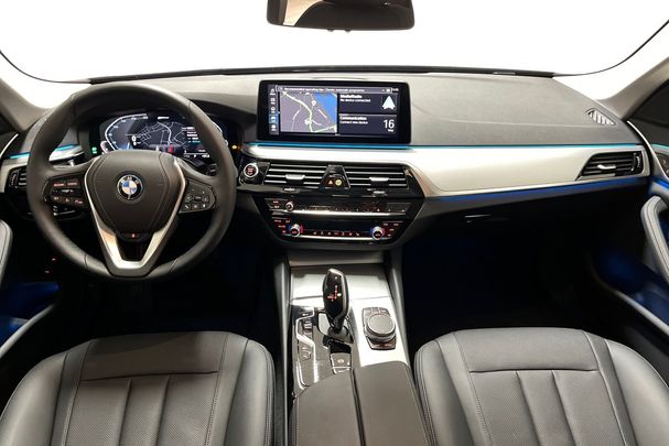 BMW 530 Touring xDrive 216 kW image number 9