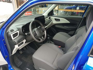 Car image 9