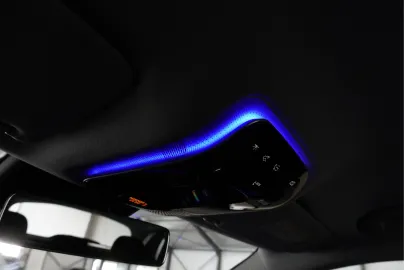 Car image 34