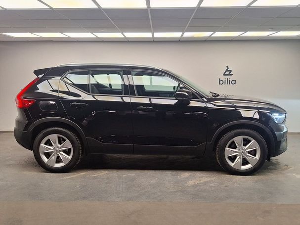 Volvo XC40 B4 Core 147 kW image number 2