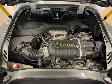Car image 25