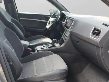Car image 24