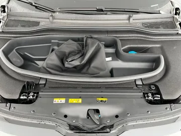 Car image 38