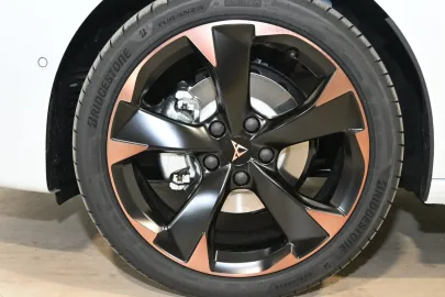 Car image 29
