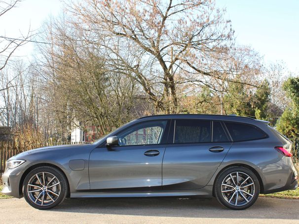 BMW 330 Touring Sport Line 185 kW image number 4