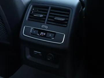Car image 43