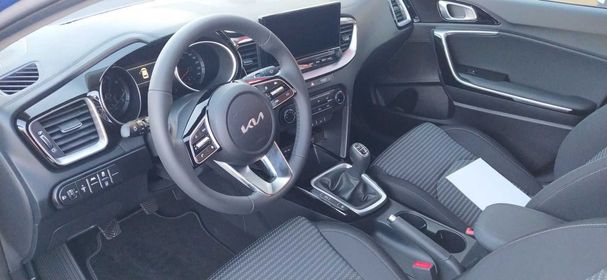 Kia Ceed Vision 74 kW image number 5