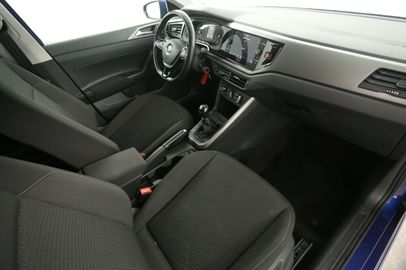 Car image 21