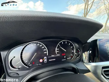 Car image 34
