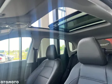 Car image 32