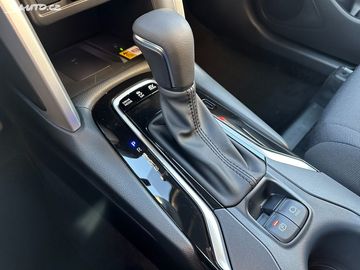 Car image 10