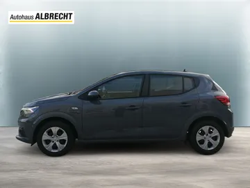 Car image 4