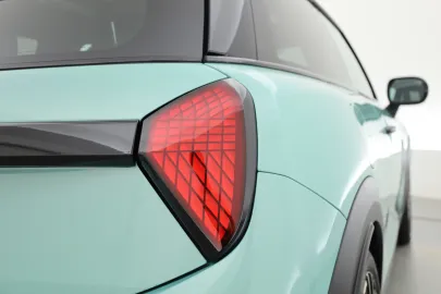 Car image 35