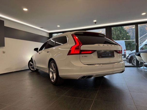 Volvo V90 D4 Momentum 140 kW image number 3