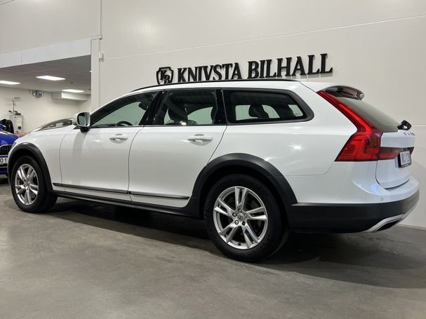 Volvo V90 Cross Country D4 AWD 140 kW image number 4