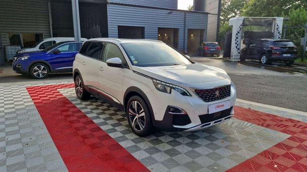 Peugeot 5008 BlueHDi 130 Allure 96 kW image number 3