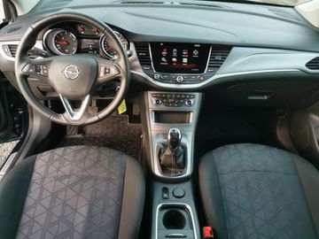 Car image 12