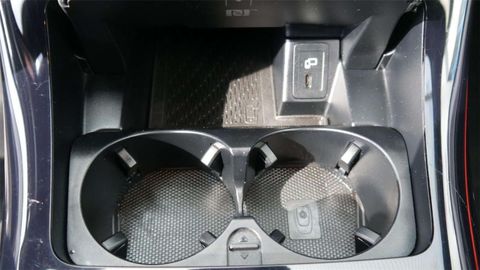 Car image 37