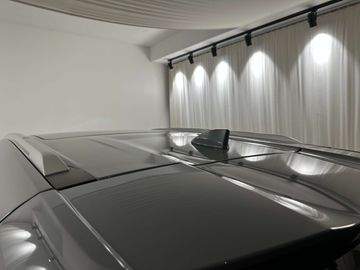 Car image 36