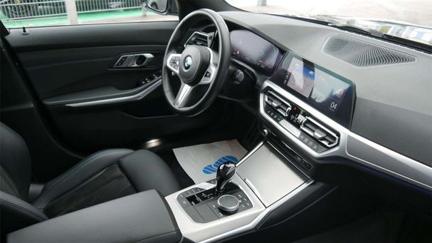 BMW 320d Touring xDrive 140 kW image number 28