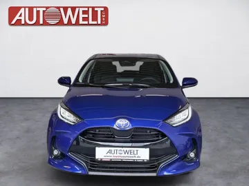 Car image 4