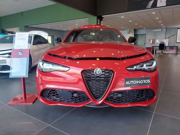 Alfa Romeo Giulia 2.2 Veloce 154 kW image number 3